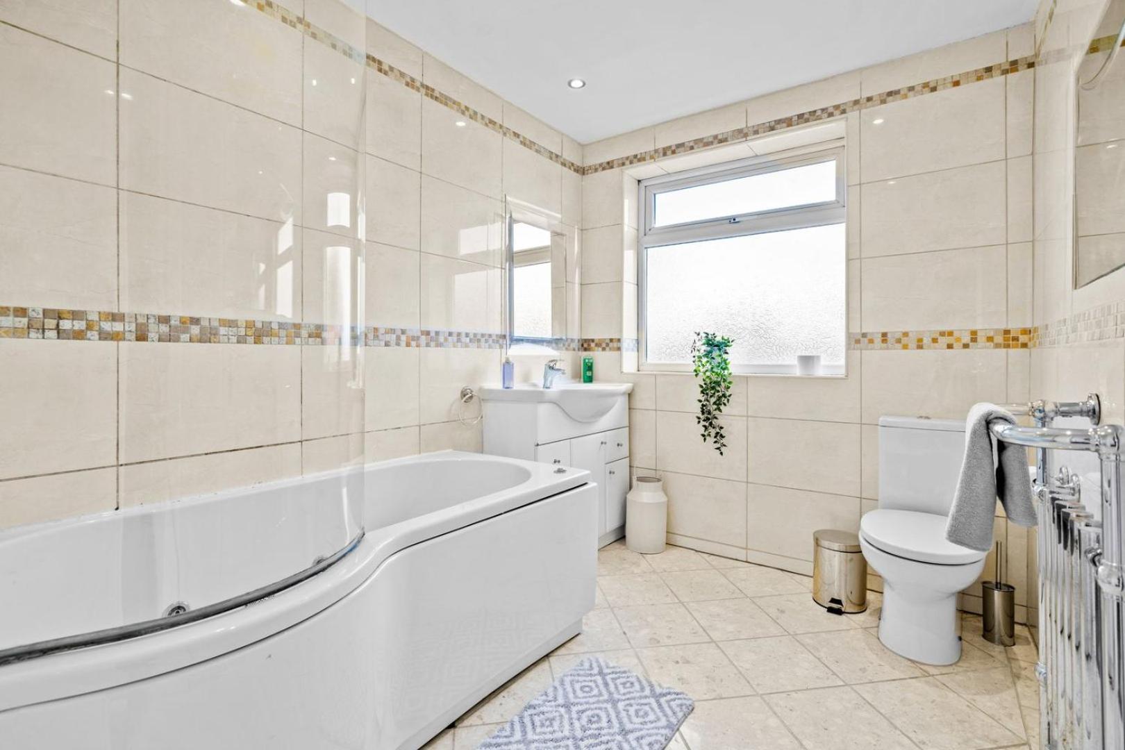 Bramcote Lane Spacious 5 Bedroom House Nottingham Exterior photo